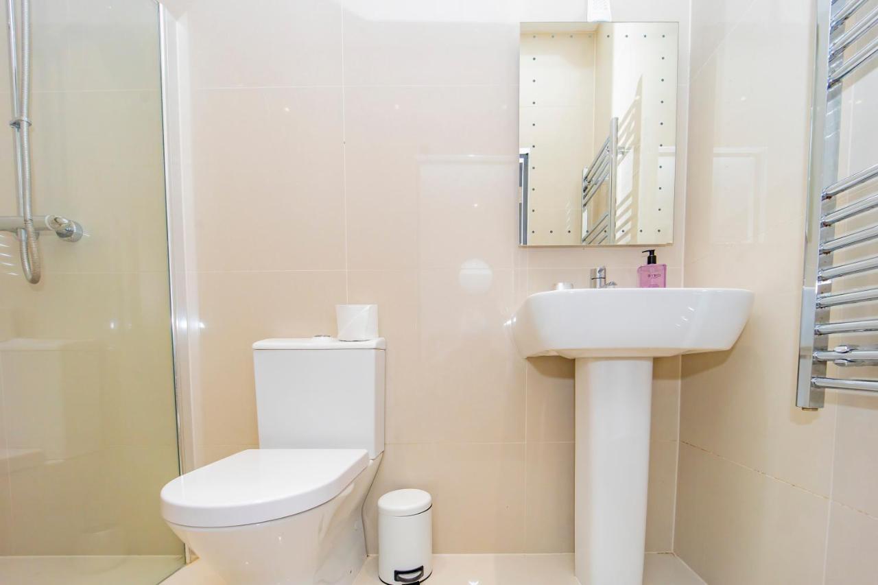Special Offer 3 Bedroom Flat Bn32osm18 Apartment *