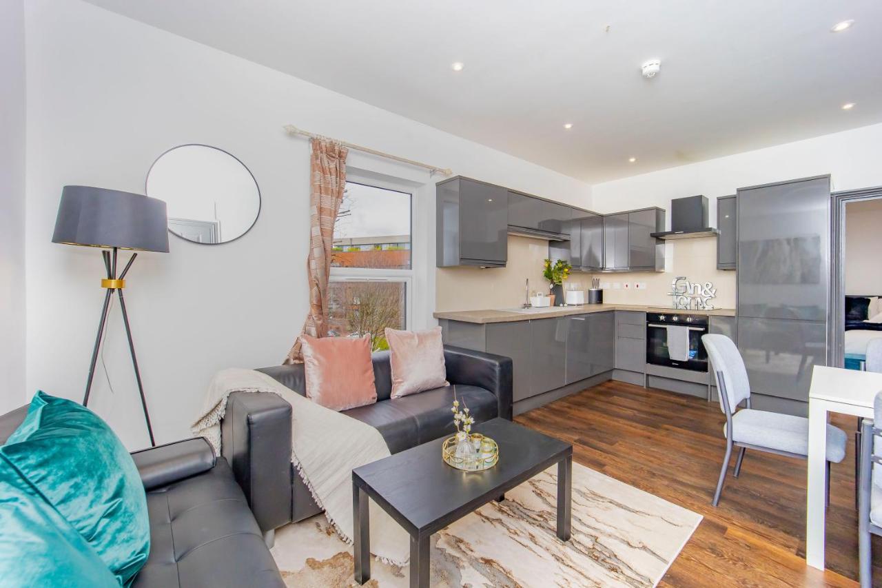 Special Offer 3 Bedroom Flat Bn32osm18