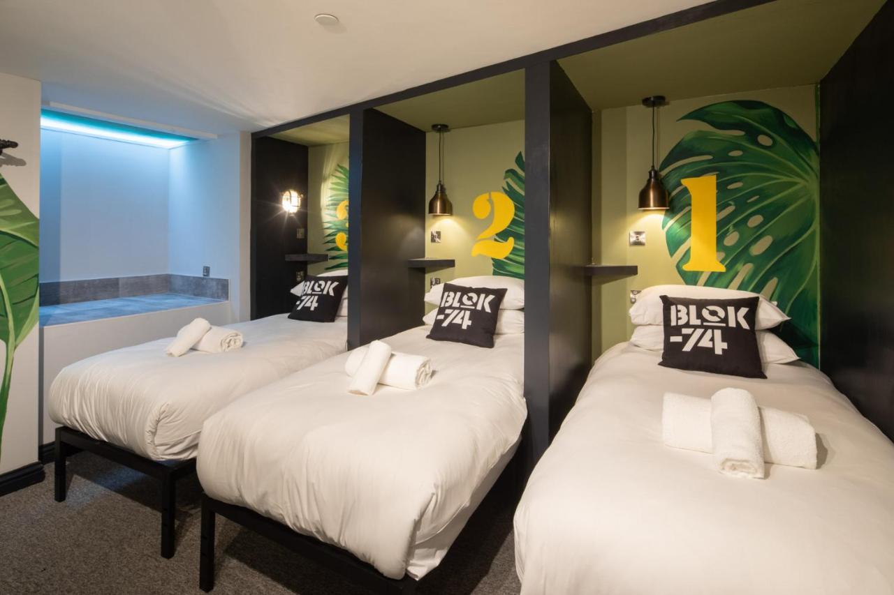 Blok-74 Hotel Brighton