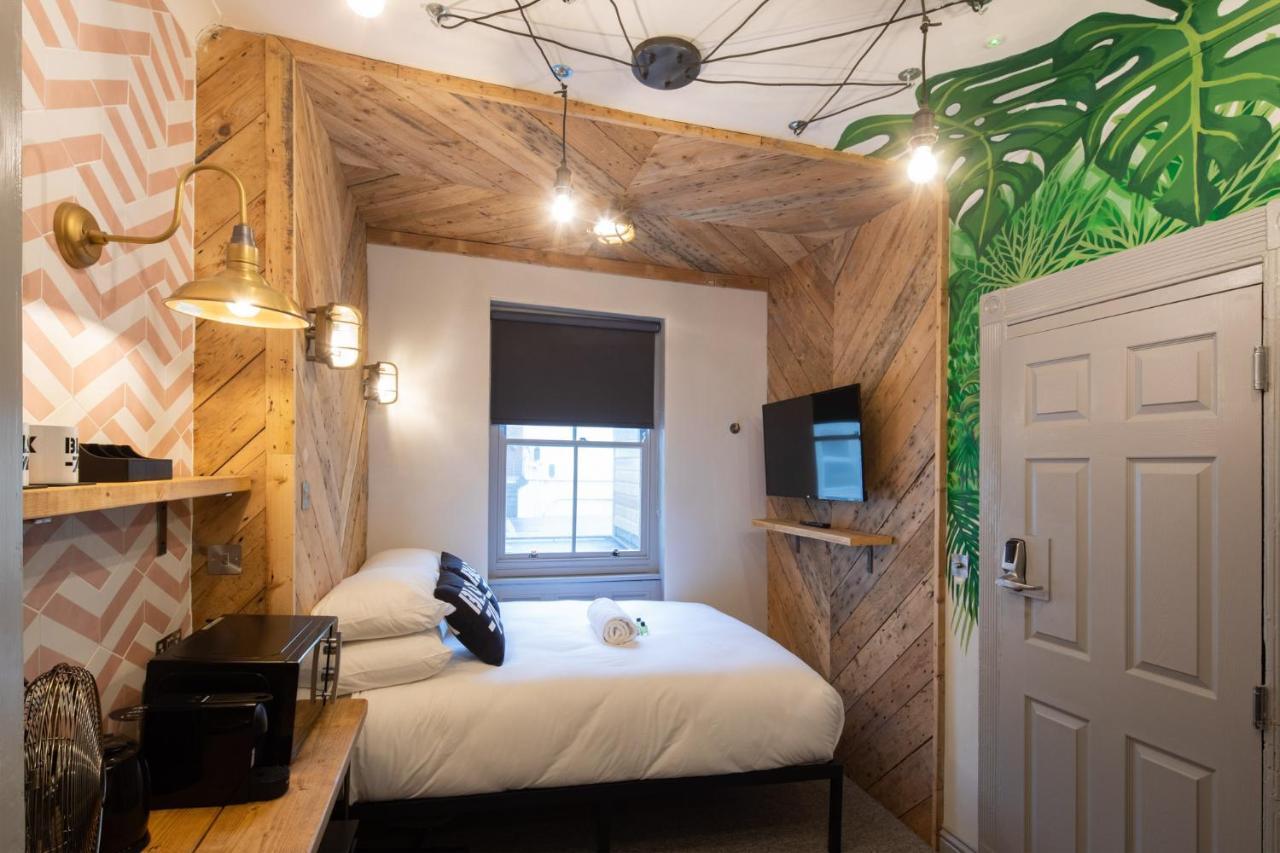 Blok-74 Hotel Brighton