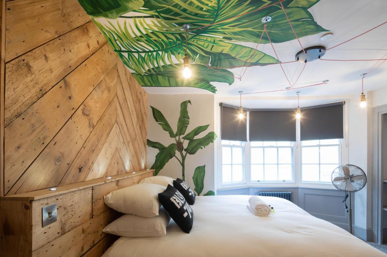 Blok-74 Hotel Brighton
