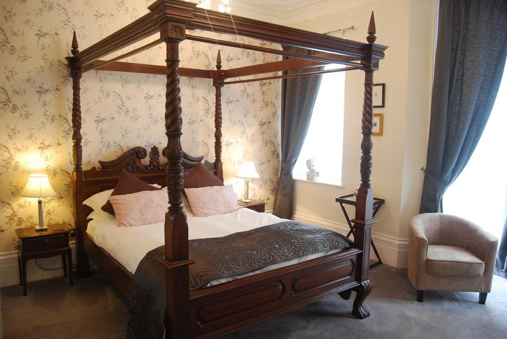 Greys Guest house *
