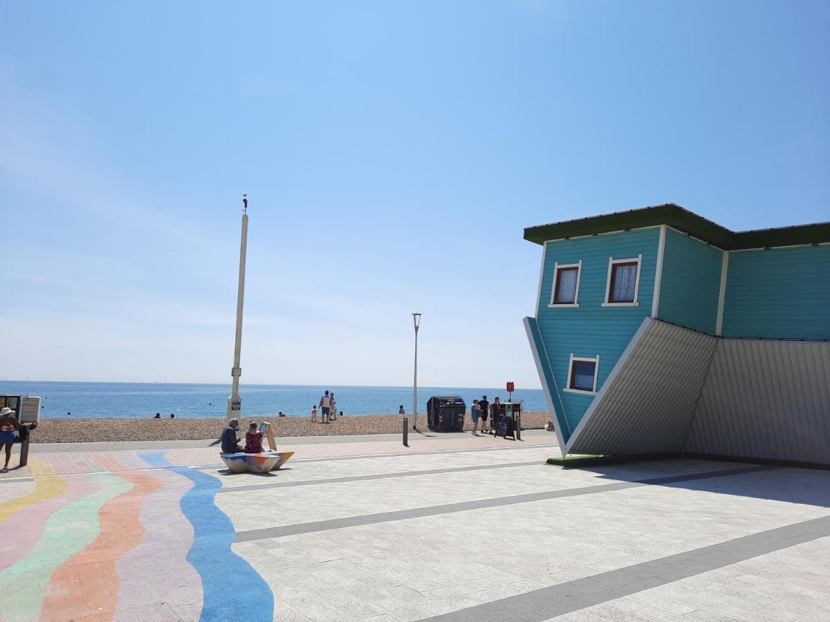 99 Steps To The Sea *