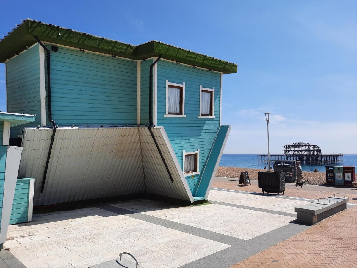 Apartment 99 Steps To The Sea *