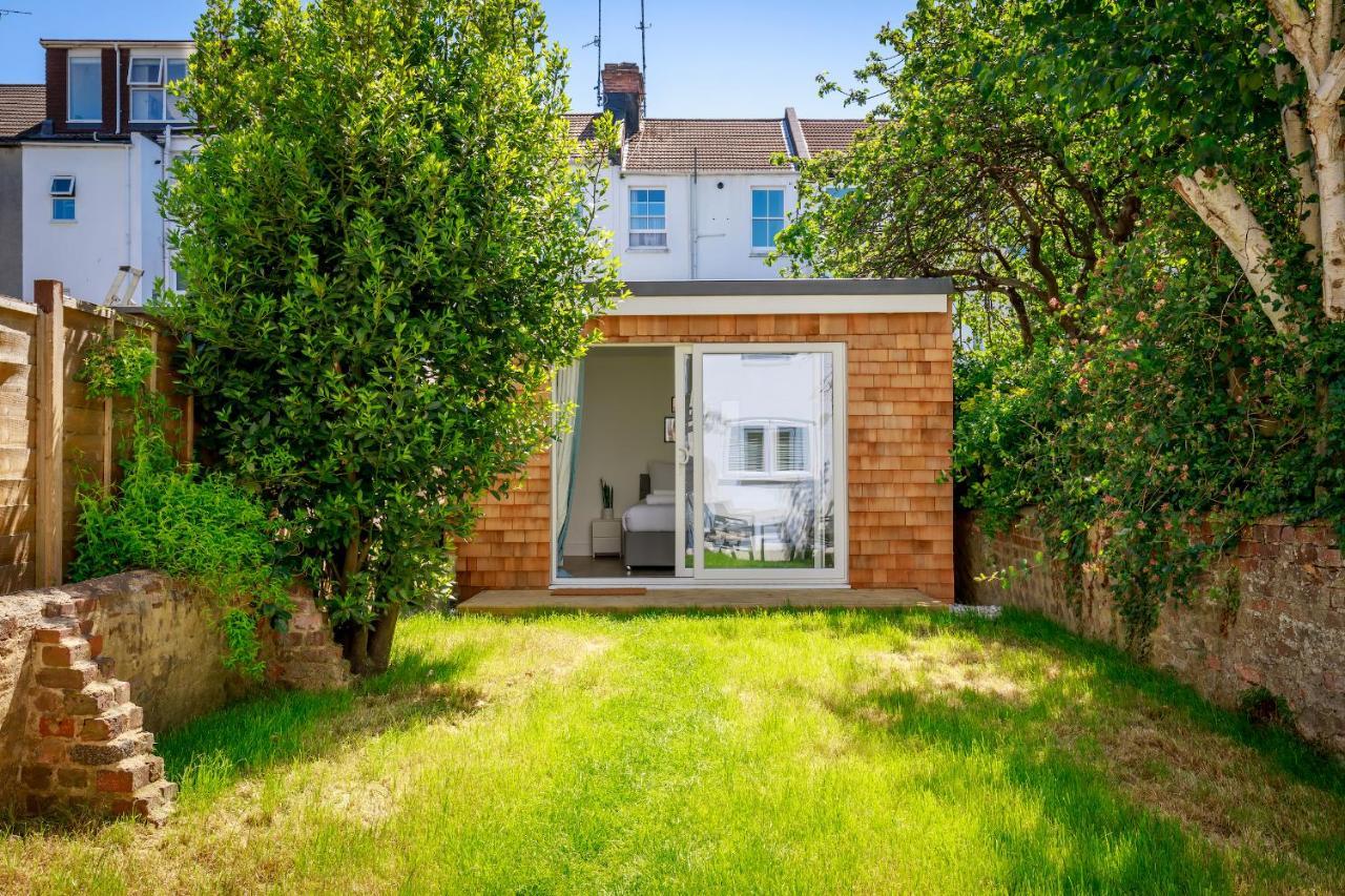 Newly Renovated 2 Bedroom With Garden Brighton