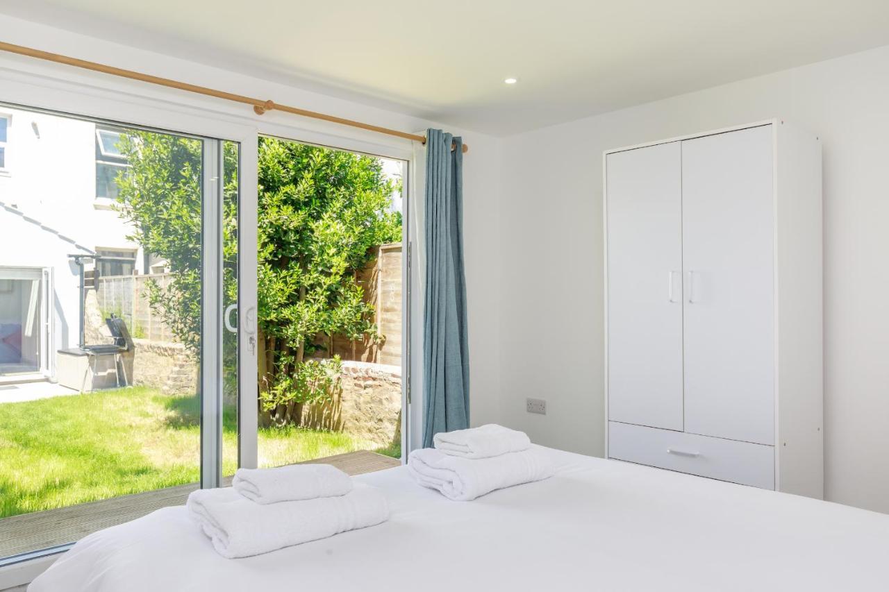 Newly Renovated 2 Bedroom With Garden Brighton