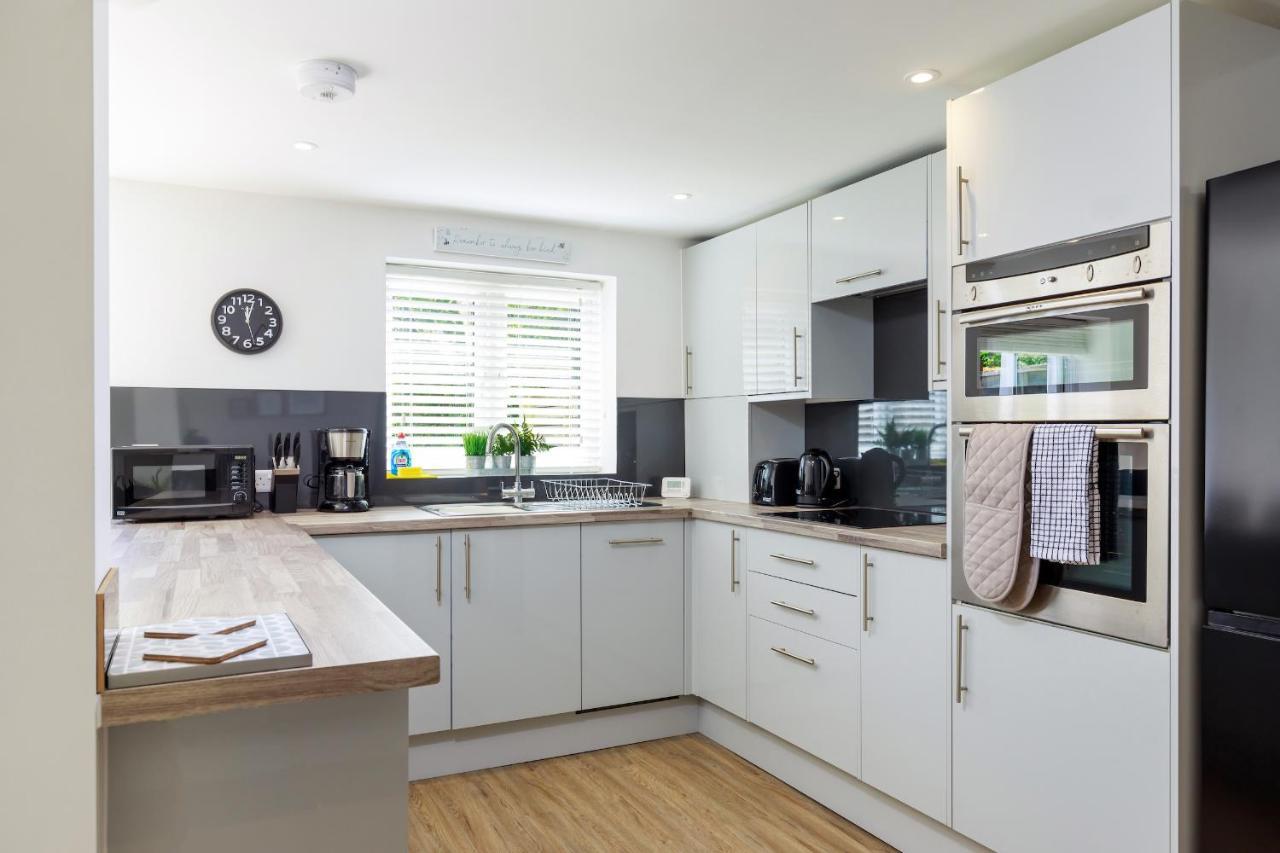 Apartment Newly Renovated 2 Bedroom With Garden Brighton