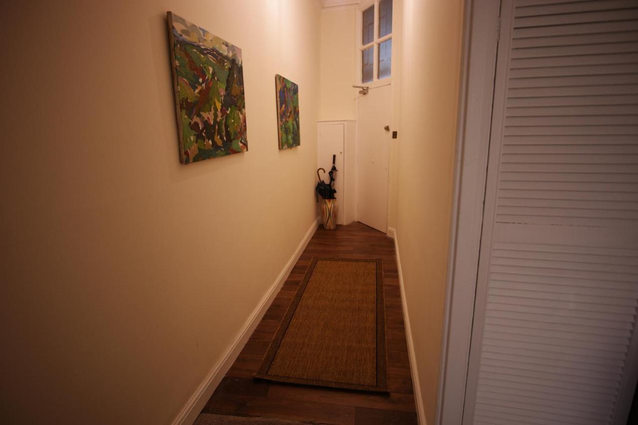 Apartment 99 Steps To The Sea *