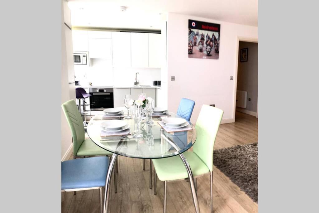 Luxury 2-bed In Central *