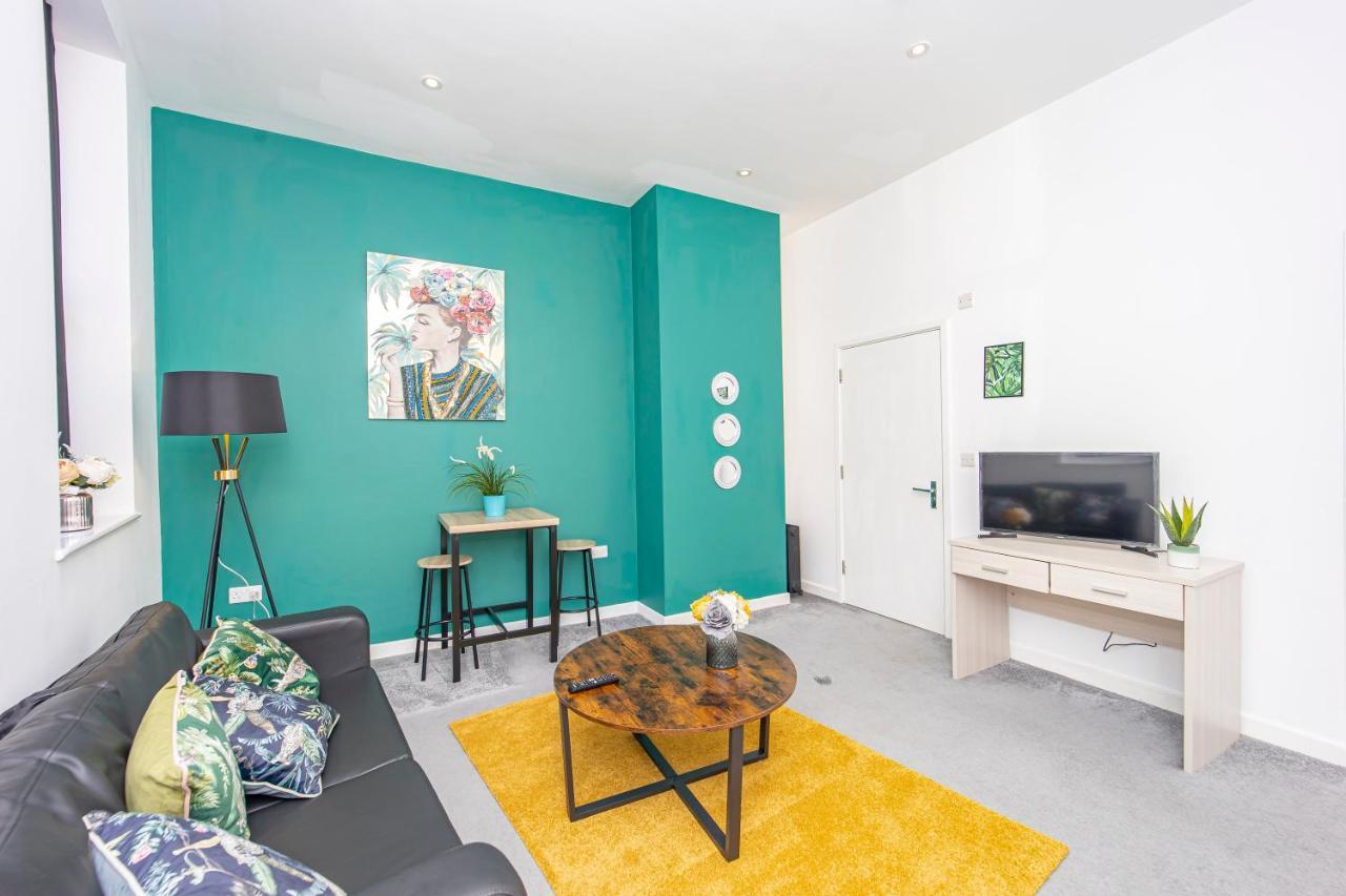 Apartment Spacious One Bedroom Flat Close To Station *