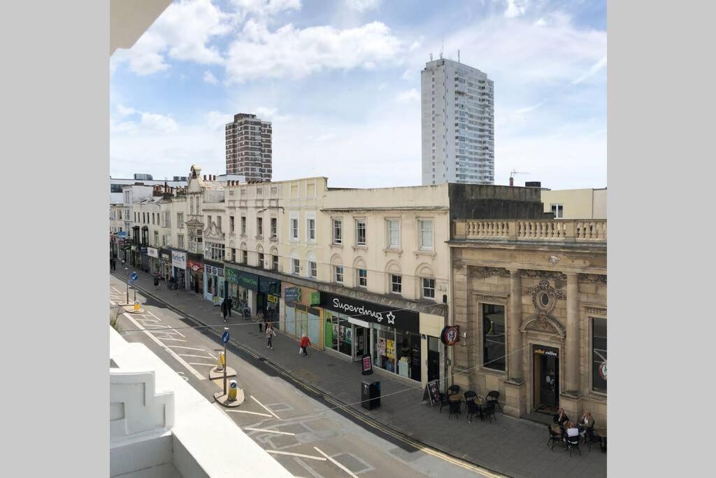 Apartment Luxury 2-bed In Central