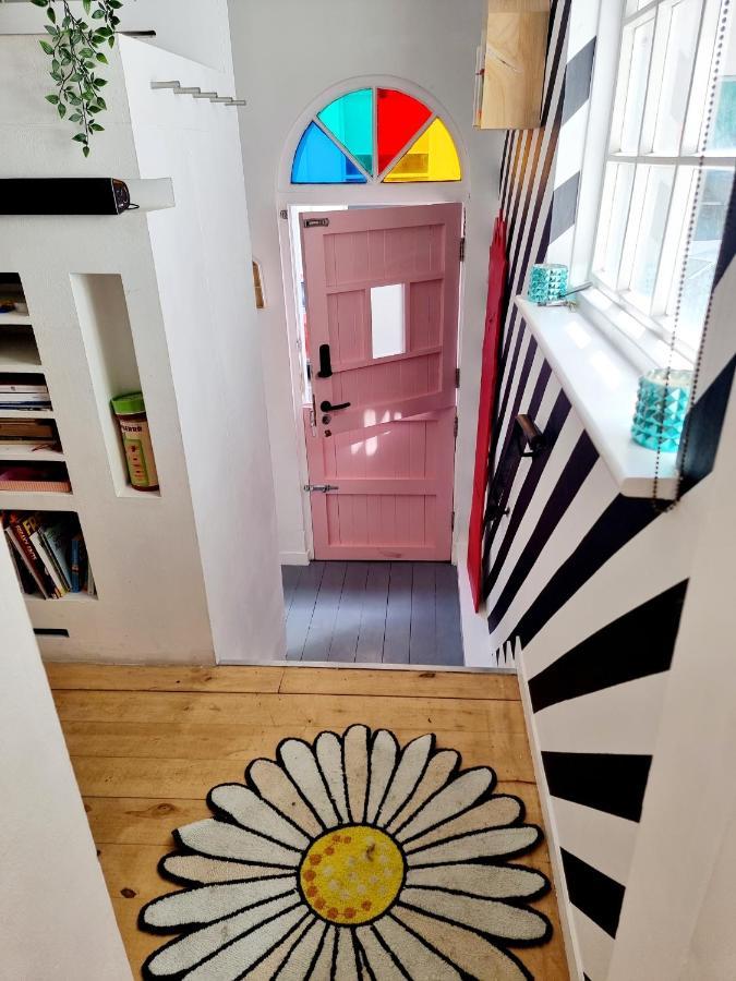 Quirky Seaside Family Walk To The Waves! * Brighton