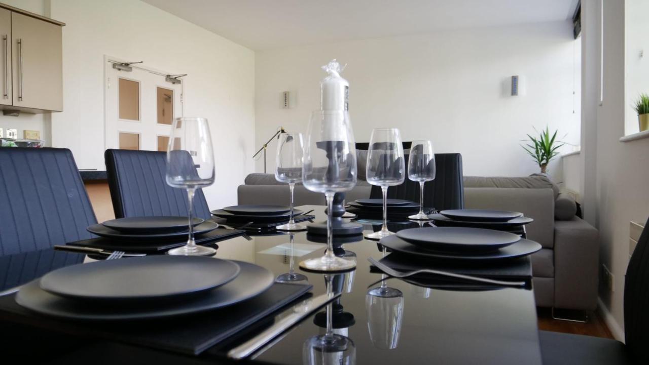 Premium Apartment, Amazing Location *
