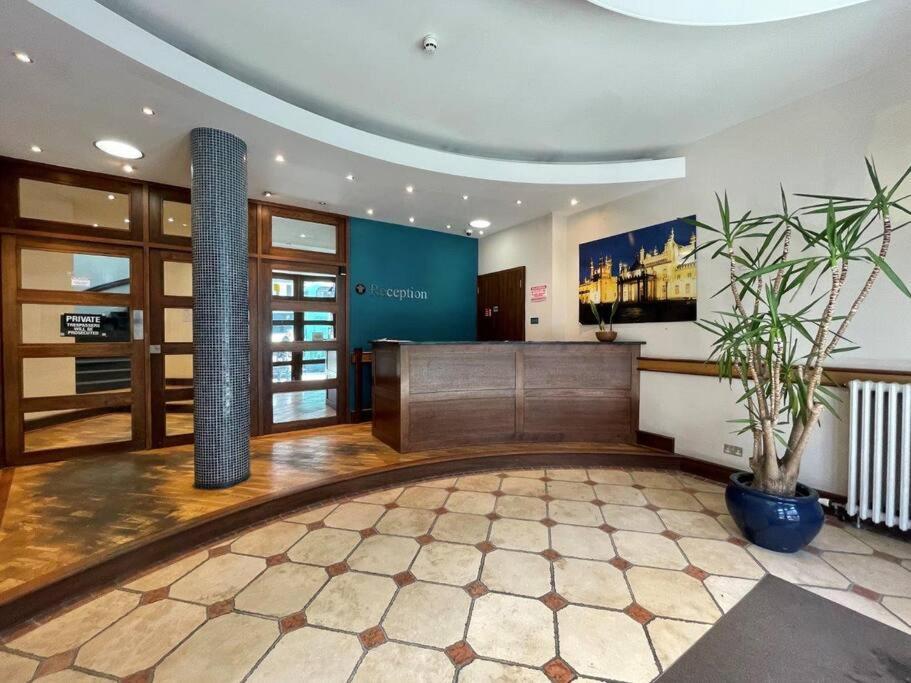 Premium Apartment, Amazing Location Apartment Brighton