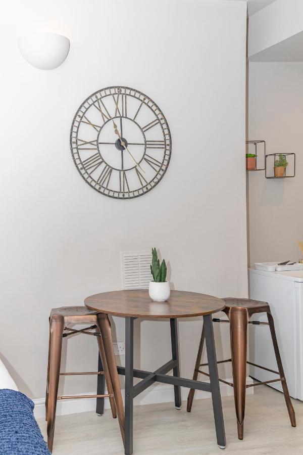 Apartment Funky Studio Few Mins To Seafront Mst *