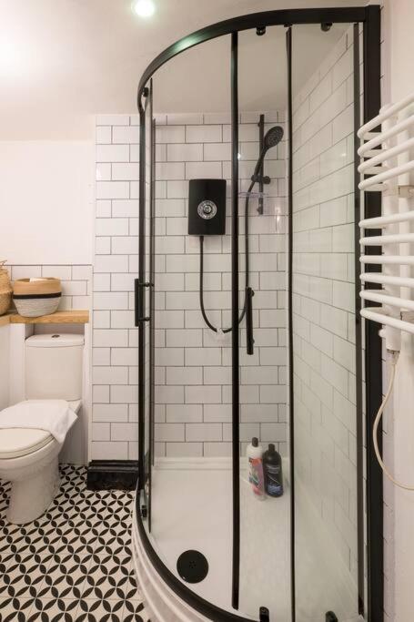Modern 1-bed Central With Outside Space Brighton