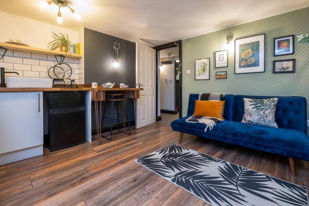 Modern 1-bed Central With Outside Space Brighton