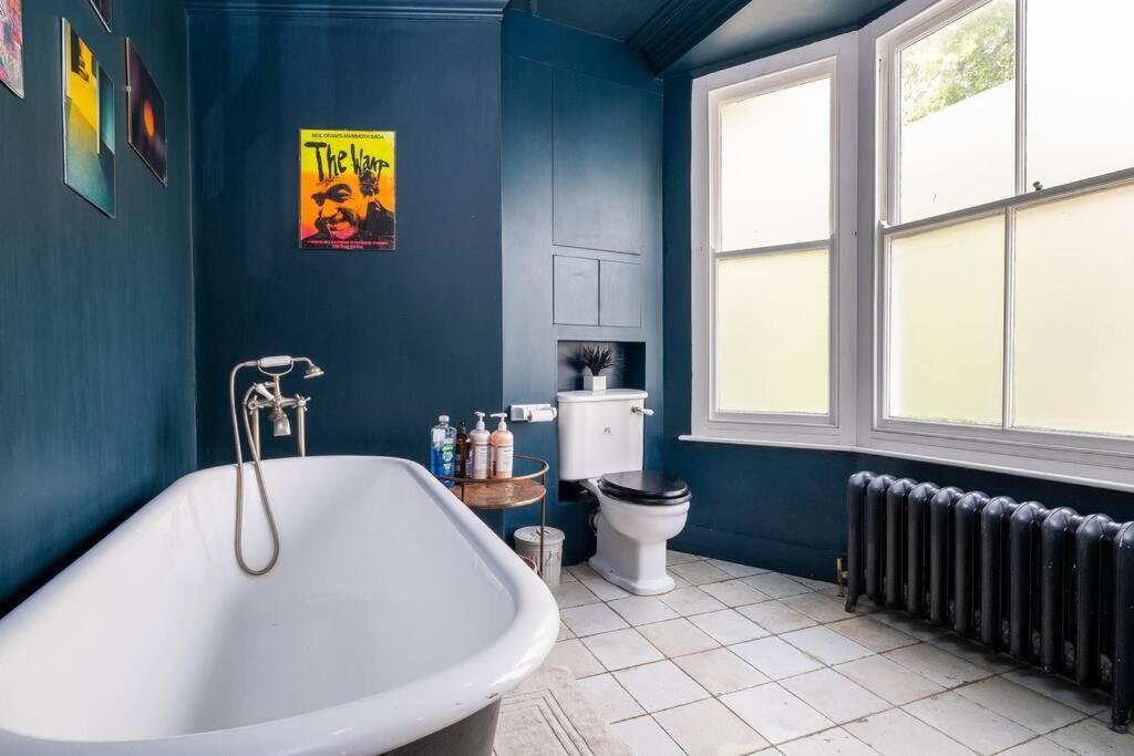 Host & - Wakefield Apartment *