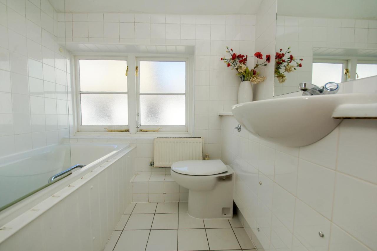 Kemp Town House - Parking - By Lets Brighton