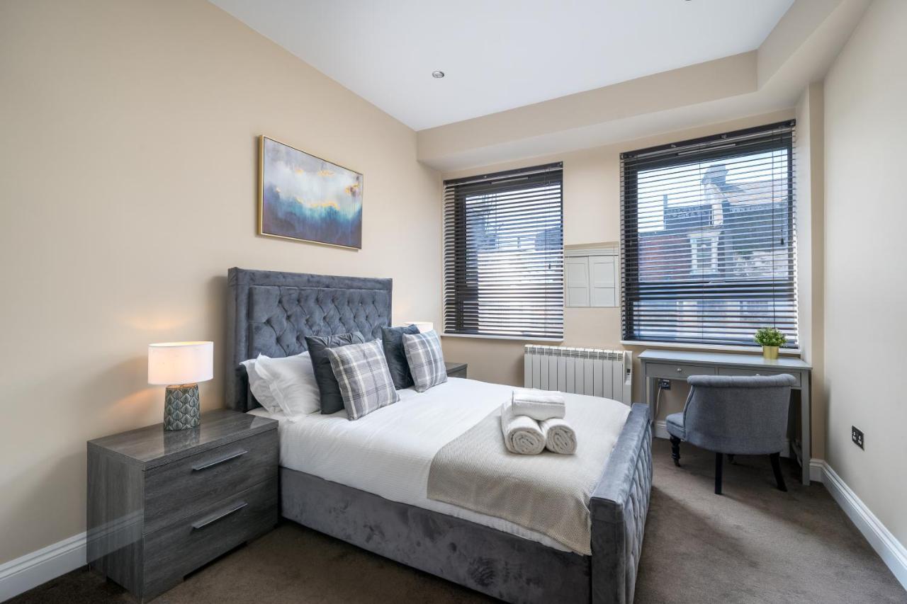 Spacious 2 Bedroom - Sleeps 6 Brighton