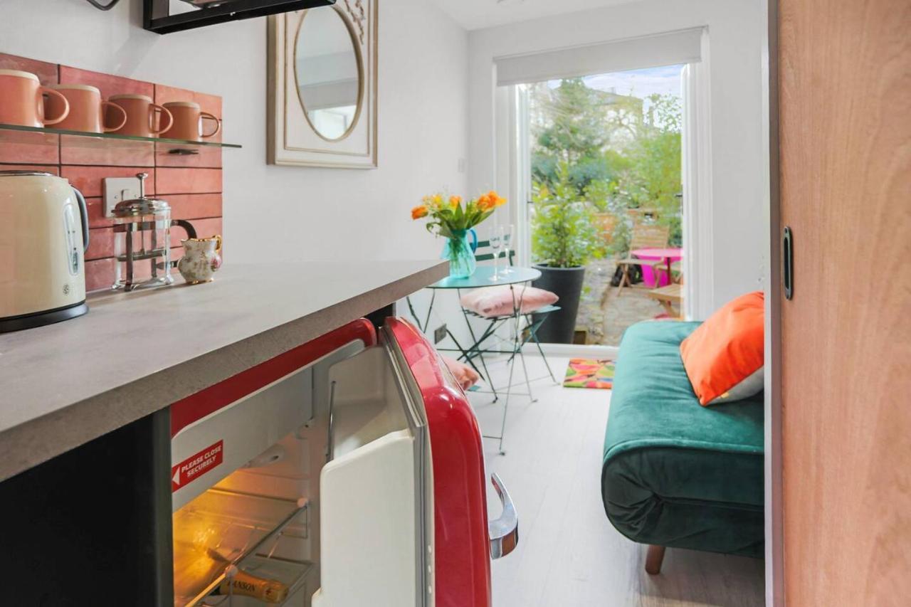 Plush City Centre Micropad With Parking Holiday home