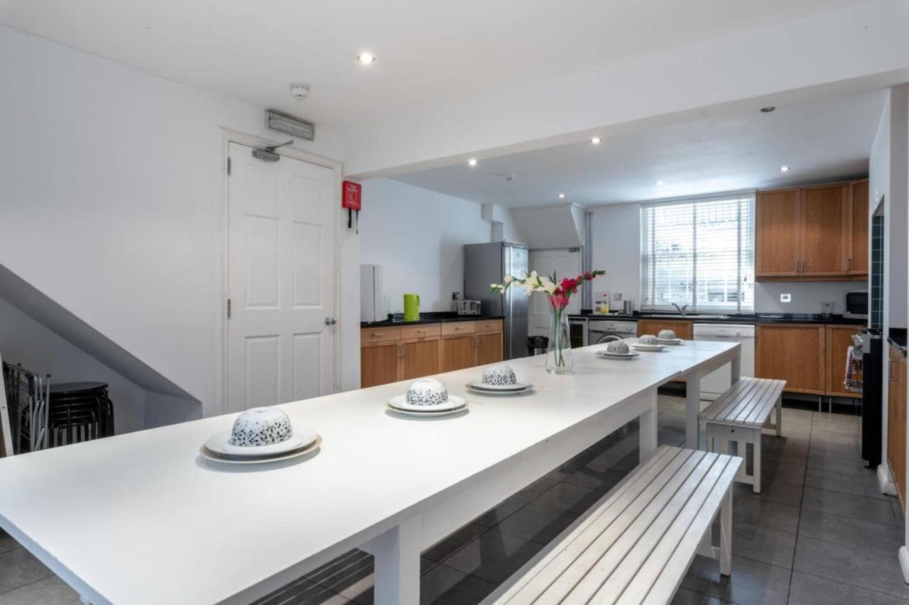 Large Townhouse Close To Pier * Brighton