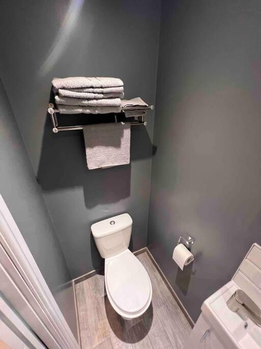 Seaview 1 Bed Open - Free Parking Apartment *