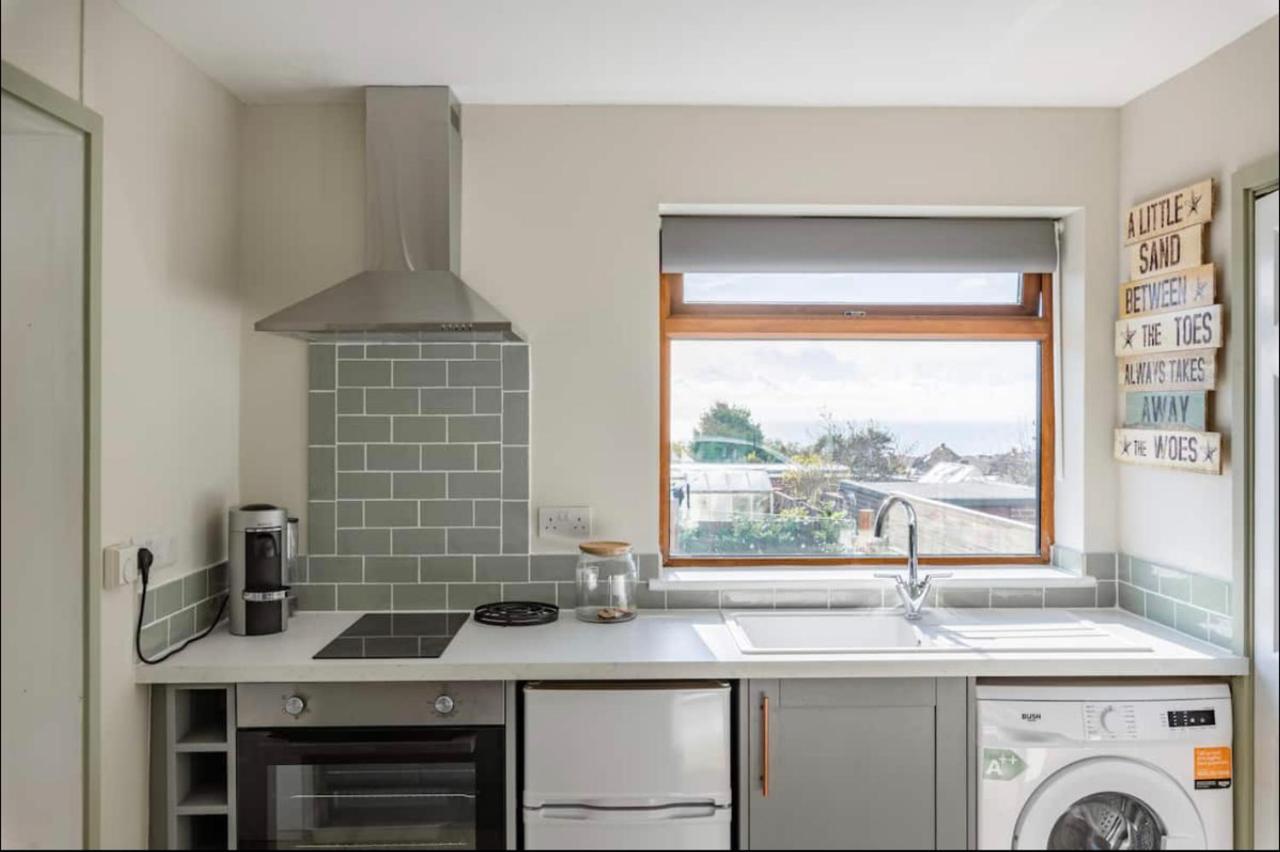 Seaview 1 Bed Open - Free Parking *