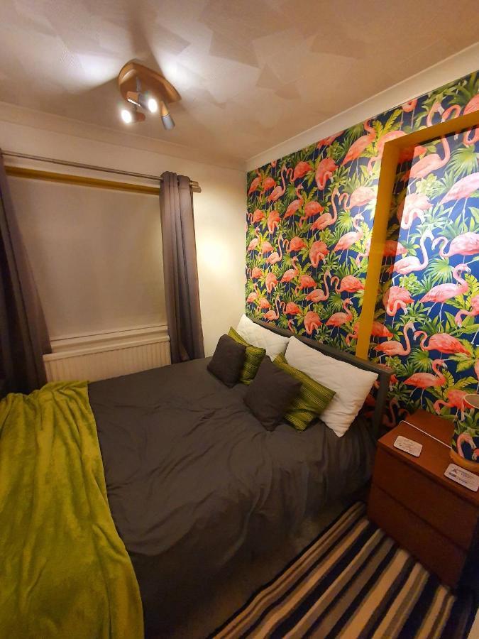 3 Bed House, Stunning Views And Free Parking *