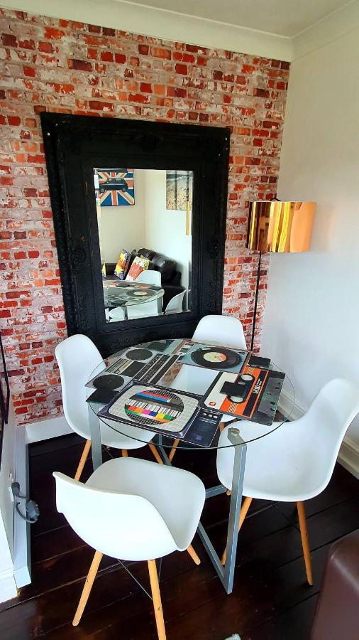 3 Bed House, Stunning Views And Free Parking * Brighton