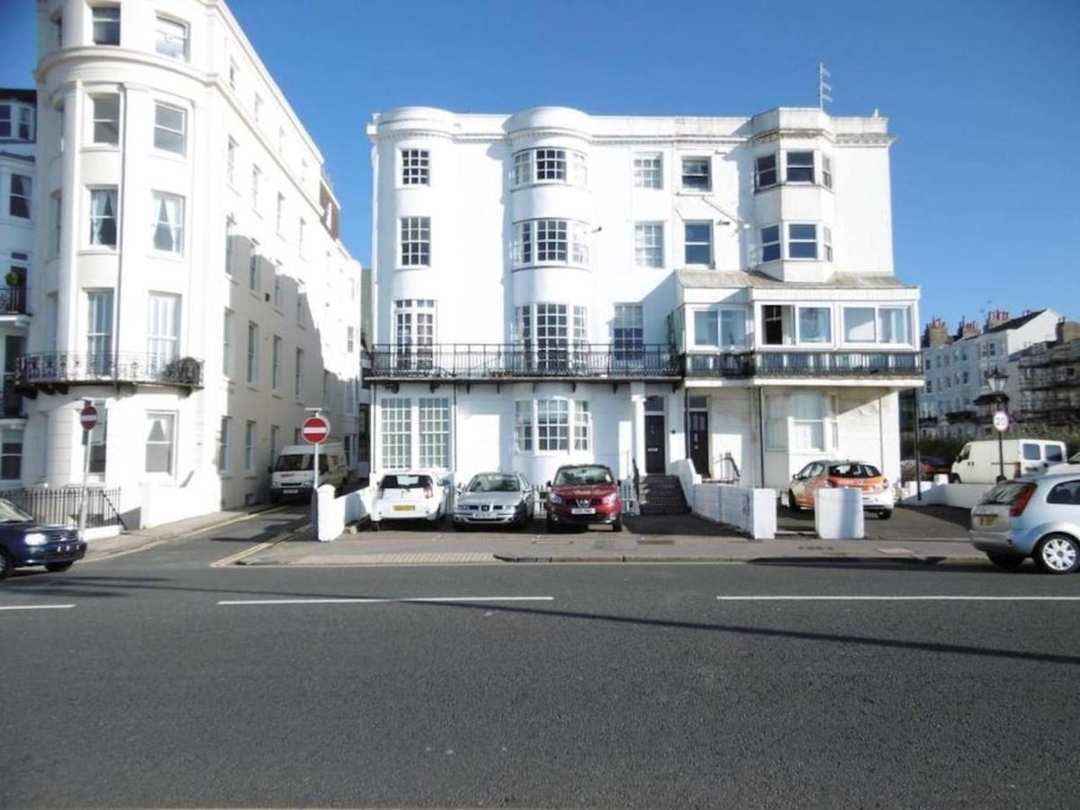 Direct Sea Views Seafront Location & Free Parking