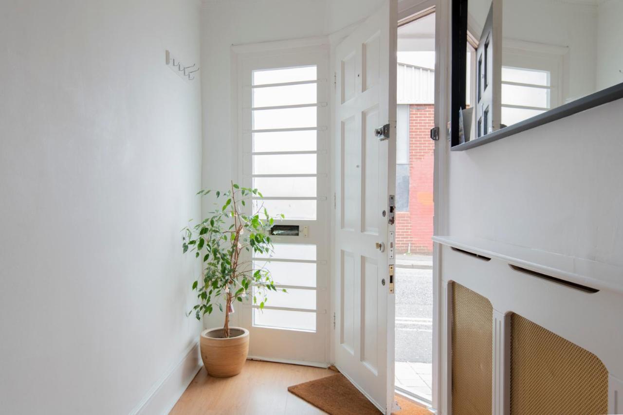Apartment Fantastic 3 Bed House- Sleeps 6- Superfast Wifi And Garage