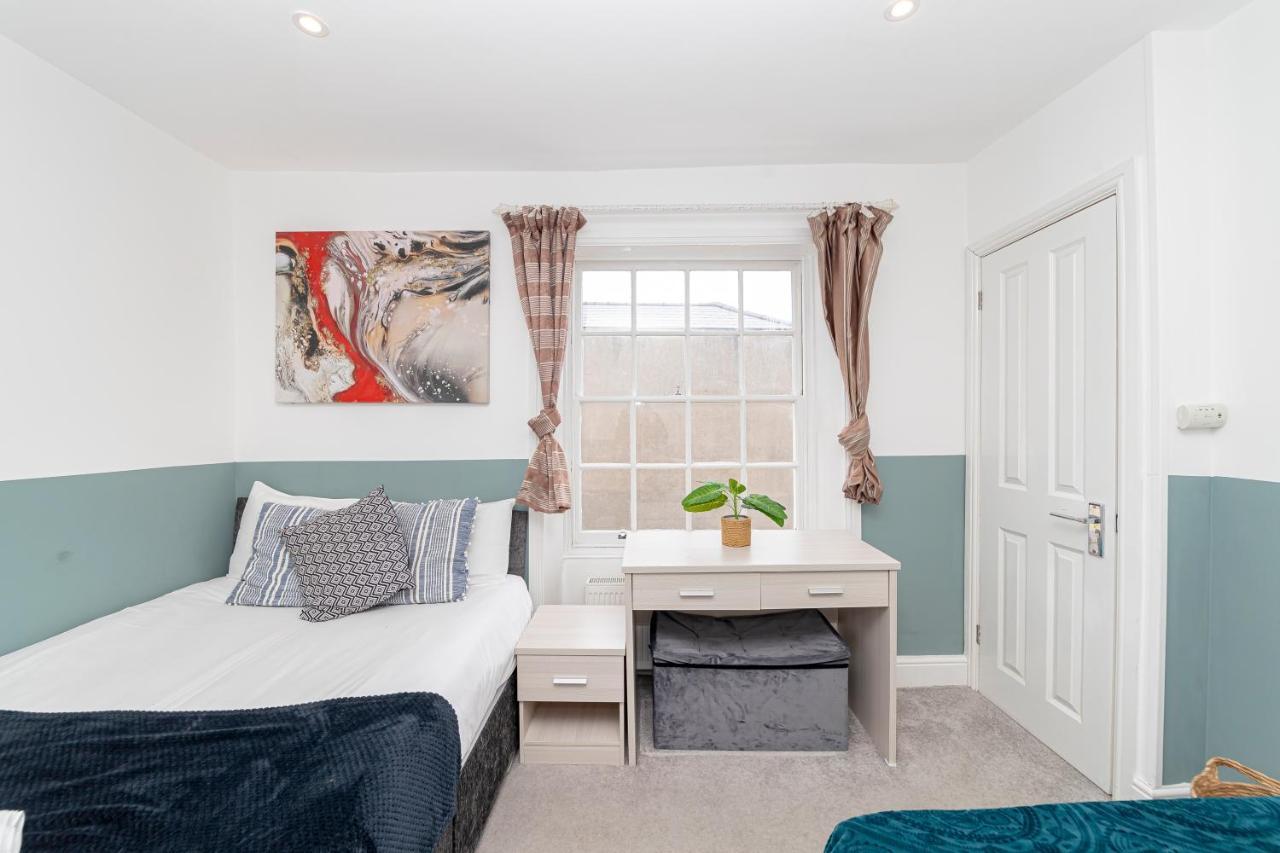 Apartment Flash Sale 2 Bedroom Flat Bn38bru05 *