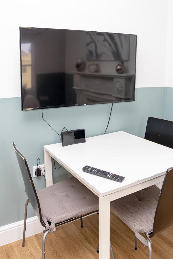 Apartment Flash Sale 2 Bedroom Flat Bn38bru05 *