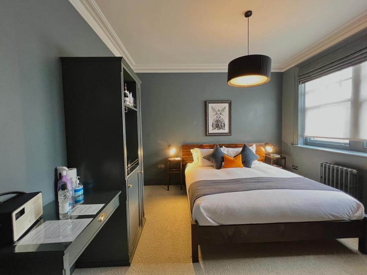 The Ginger Pig 3*
