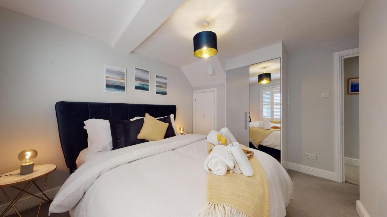 Contemporary 4 Storey Townhouse -
