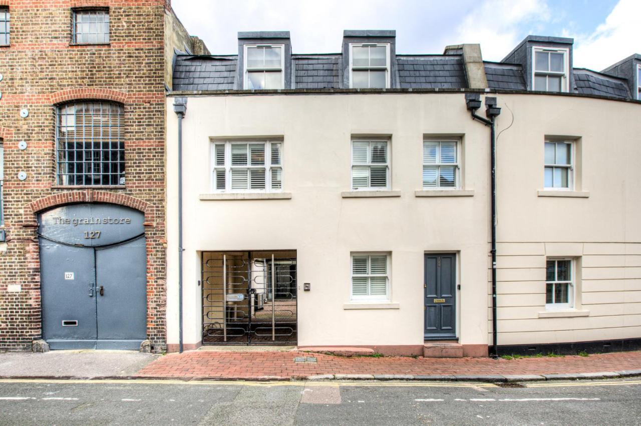 Contemporary 4 Storey Townhouse - Apartment Brighton