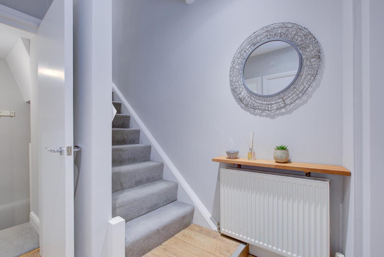 Contemporary 4 Storey Townhouse - *