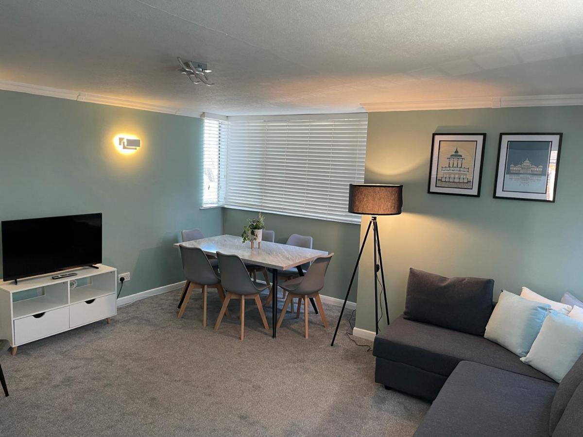 Square Townhouse * Brighton
