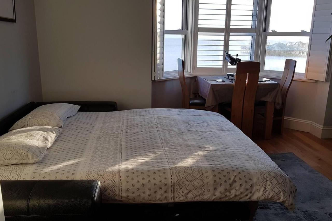 Direct Sea Views Seafront Location & Free Parking * Brighton