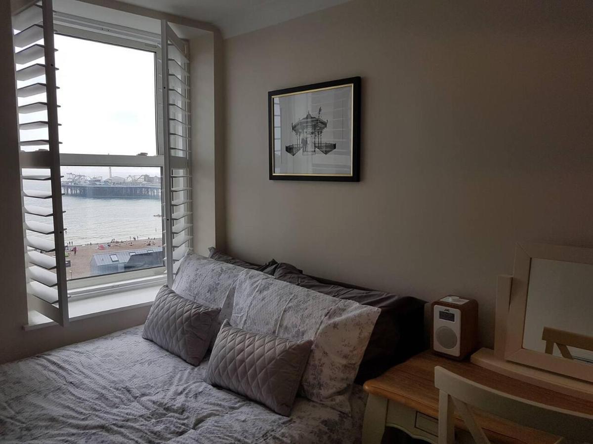 Apartment Direct Sea Views Seafront Location & Free Parking
