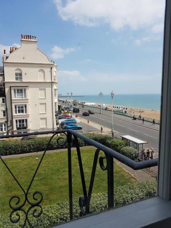 Apartment Direct Sea Views Seafront Location & Free Parking