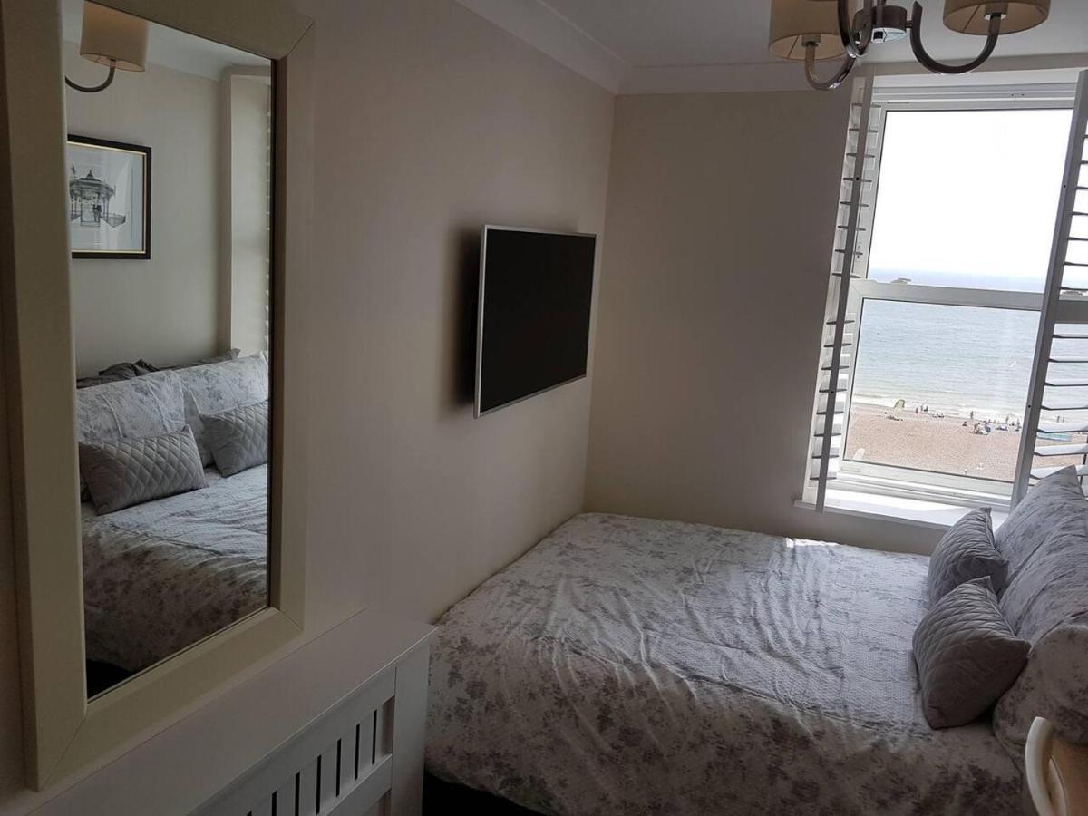 Direct Sea Views Seafront Location & Free Parking * Brighton