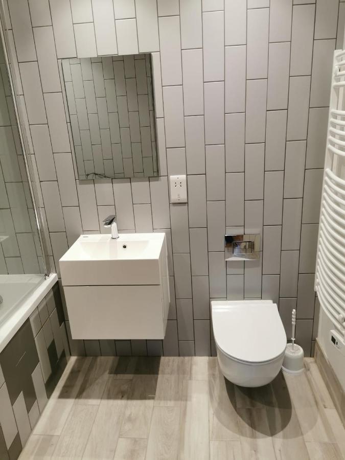 Rocks One Bed In Quiet Luxuy Development Apartment Brighton