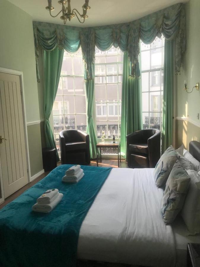 Kempfield House 3*