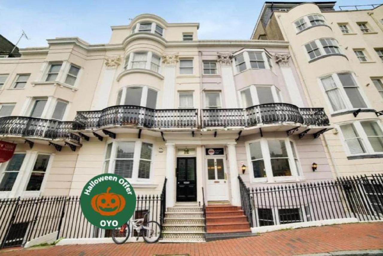 The Gullivers Hotel