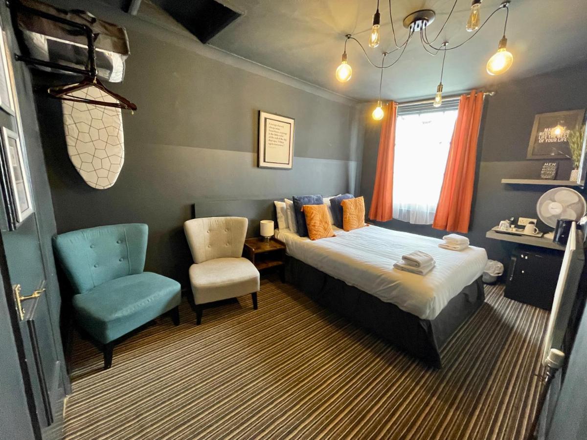 Black Kemptown 3*