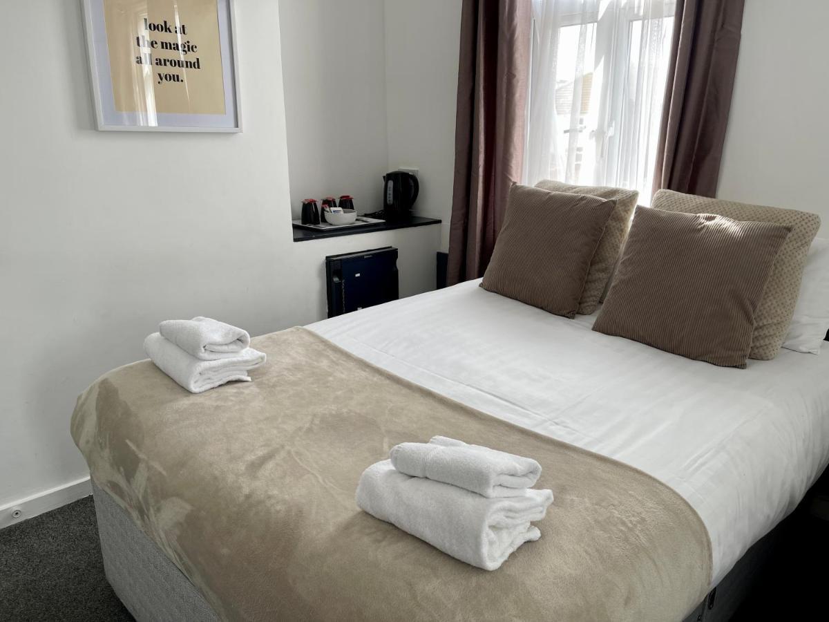 Black Kemptown Hotel 3*