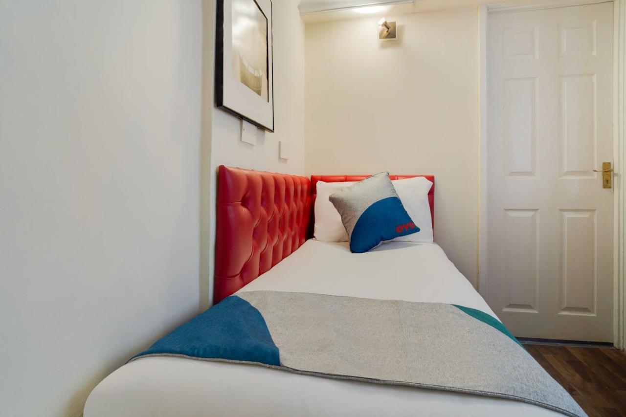 The Gullivers Hotel
