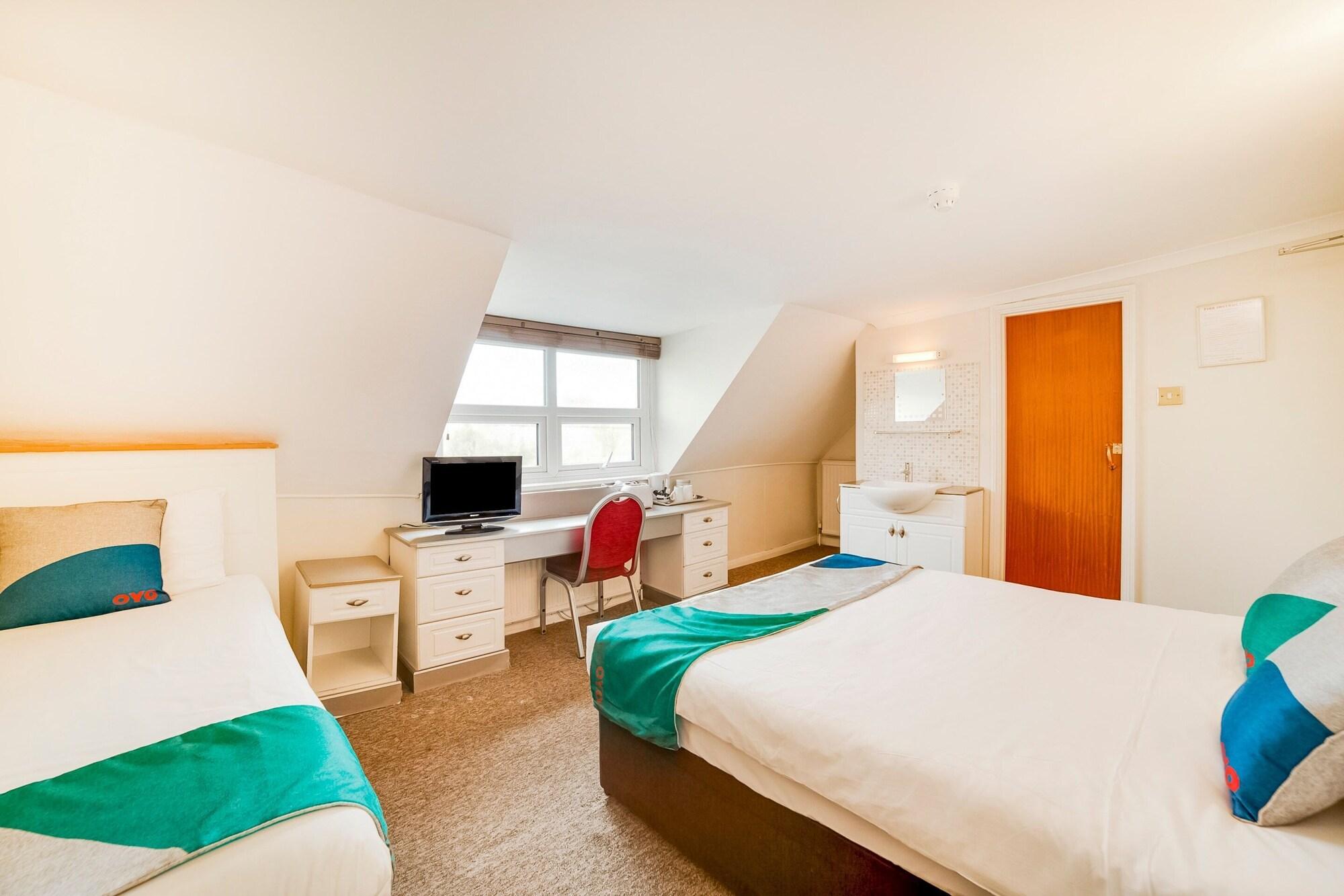 The Gullivers Hotel 3*